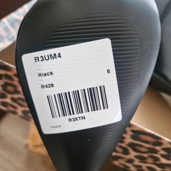 River Island Black Heeled Boots with Silver Accents - Picture 4 of 4